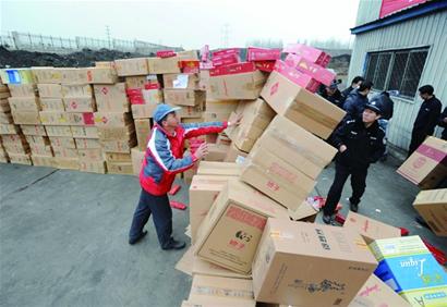 青岛集中销毁冒牌货 970万支假烟送进热电厂焚烧